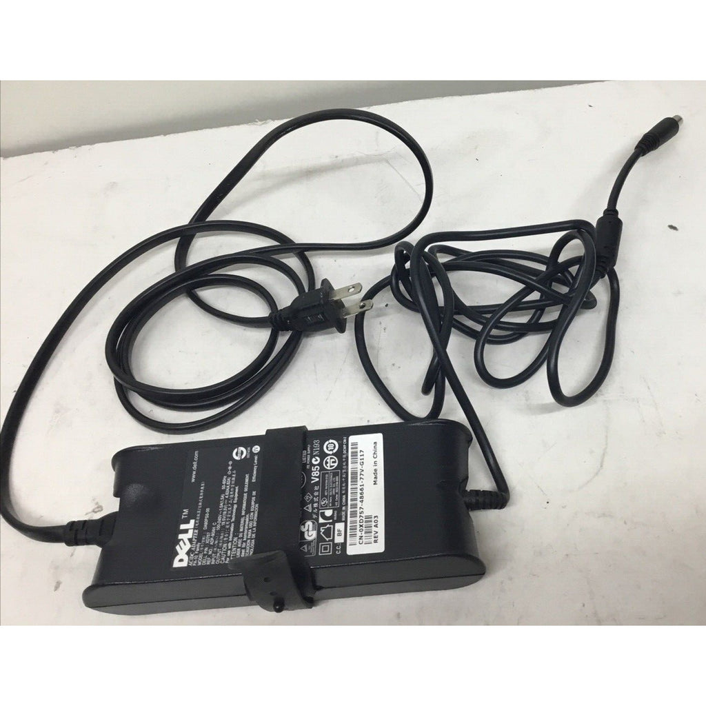Dell PA-10 Family AC/DC Adapter Model DA90PS0-00 - P/N XD757