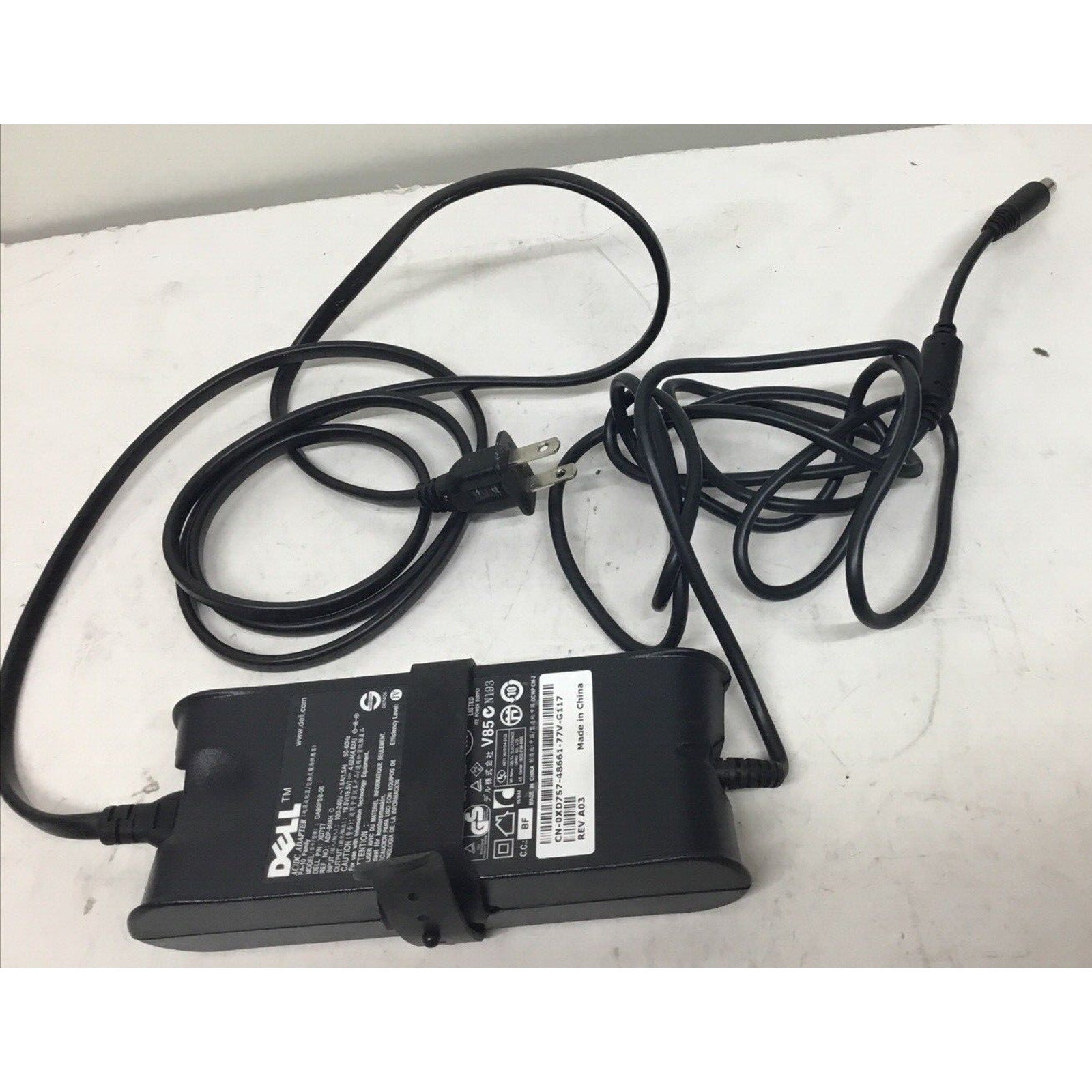 Dell PA-10 Family AC/DC Adapter Model DA90PS0-00 - P/N XD757