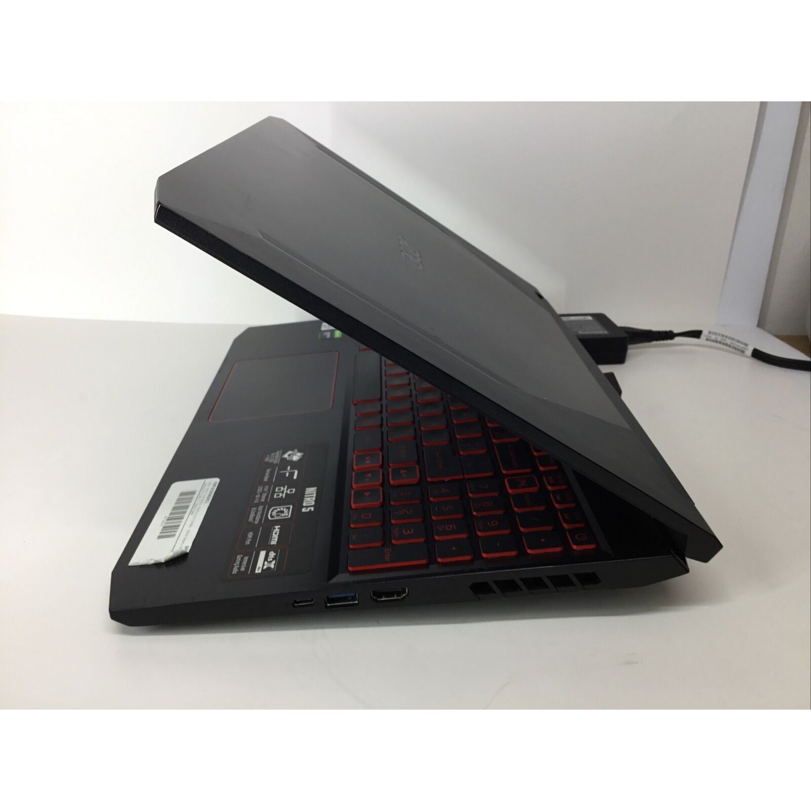 Acer Nitro 5 AN515-55-59KS 15.6'' (i5-10300H, 16GB RAM, 1650 Ti, 500GB SSD)