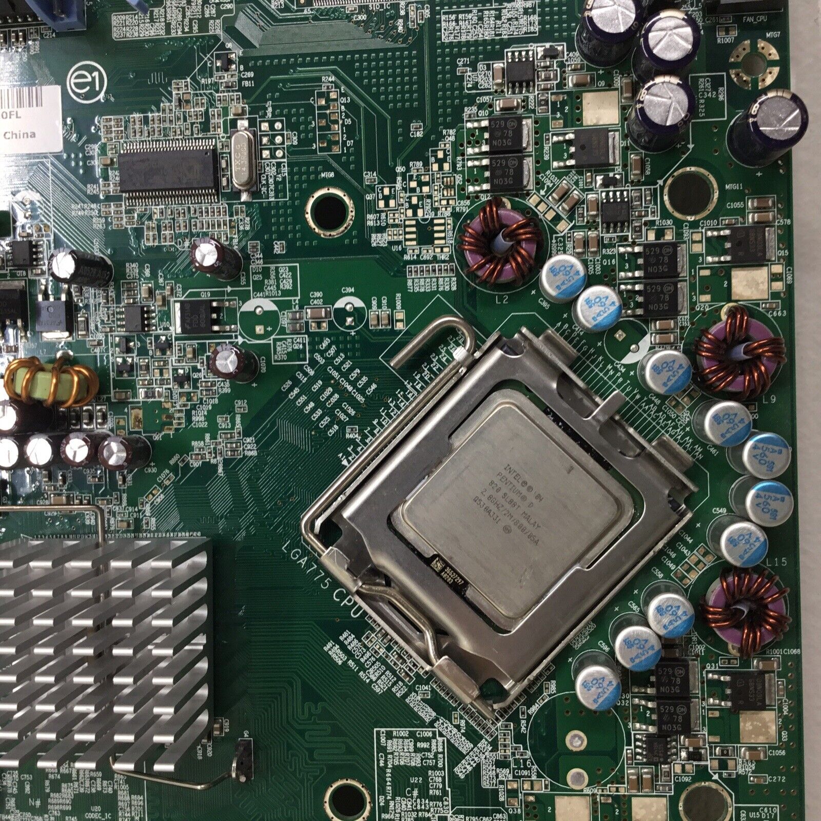 Dell Dimension 9100 Motherboard 0YC523 YC523 Intel '04 Pentium 1GB RAM