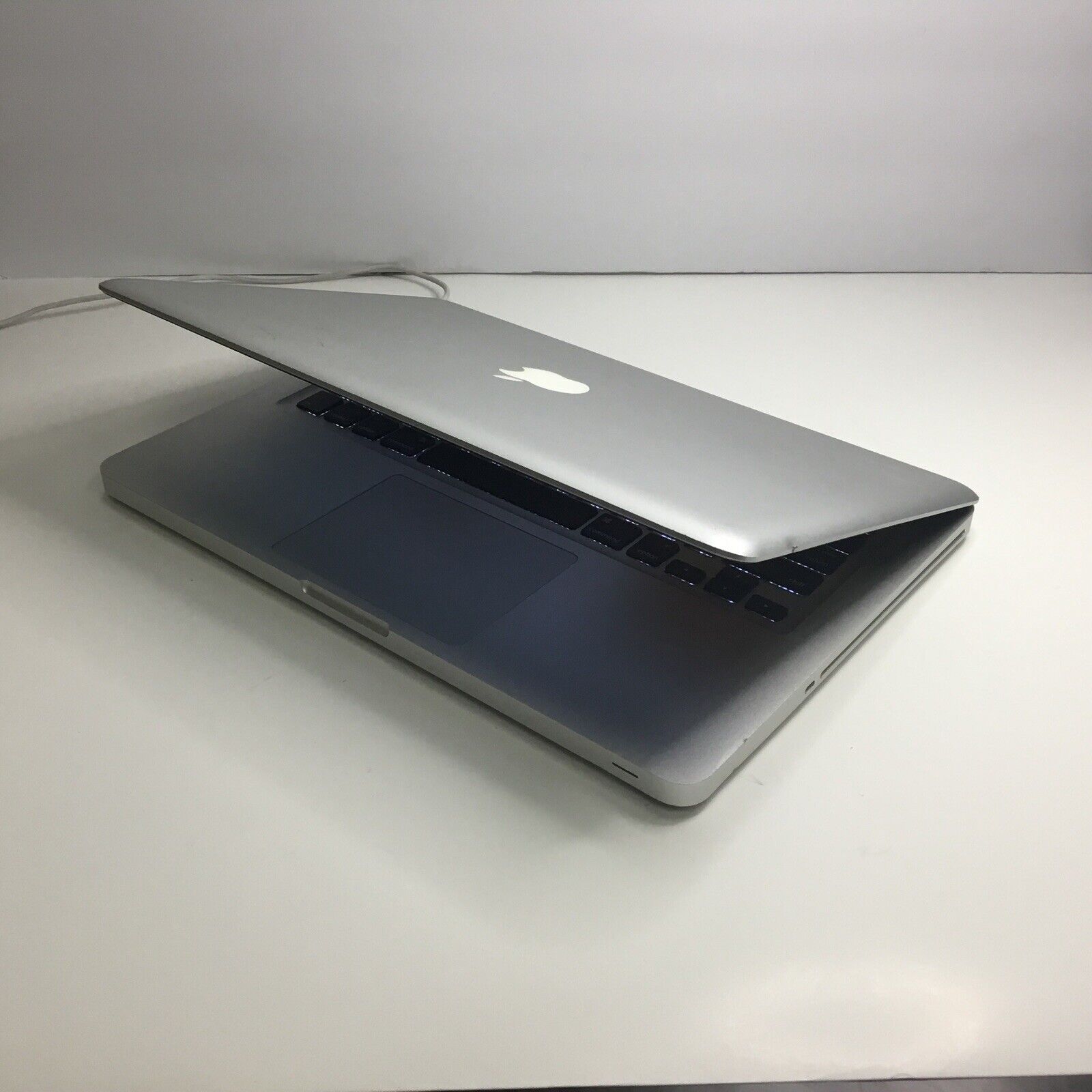 Used Apple MacBook Pro 13" 2010 Core 2 Duo 2.4GHz 4GB Ram 250GB HDD