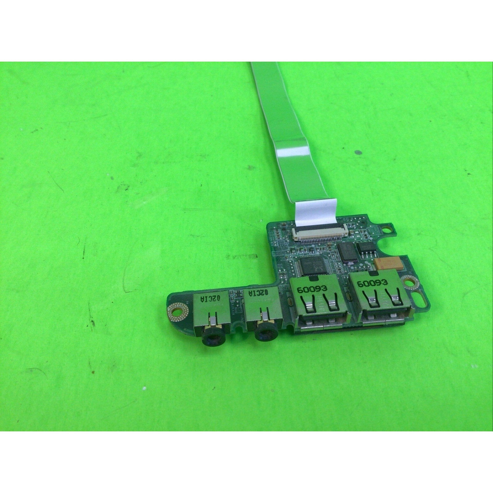 Inspiron 1564 1764 Audio Port USB IO Circuit Board Y5XYF