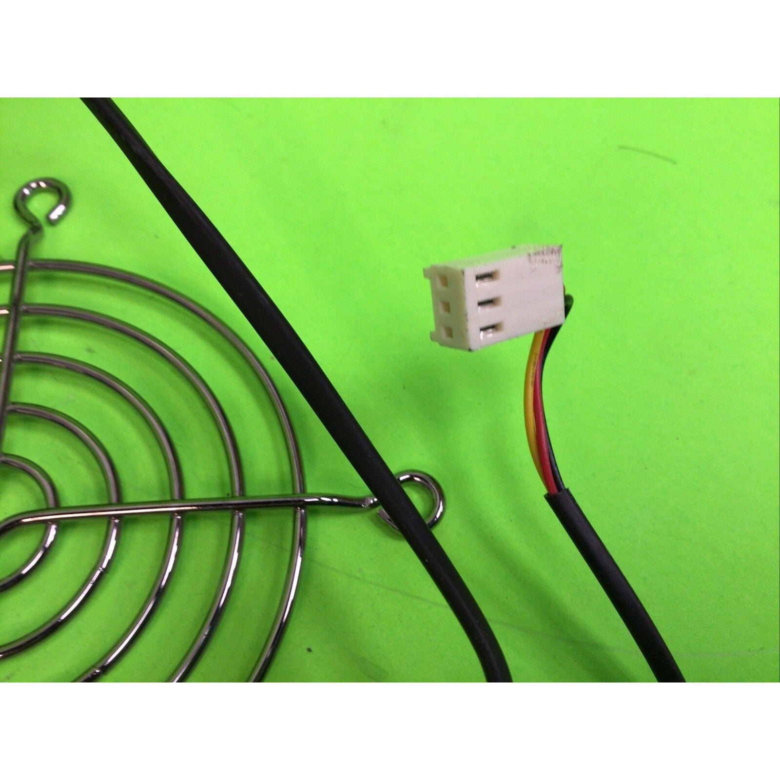 Lot of 3 pcs T&T 8020M12B-NF1 Fans and Grills 80 x 80 x 20mm