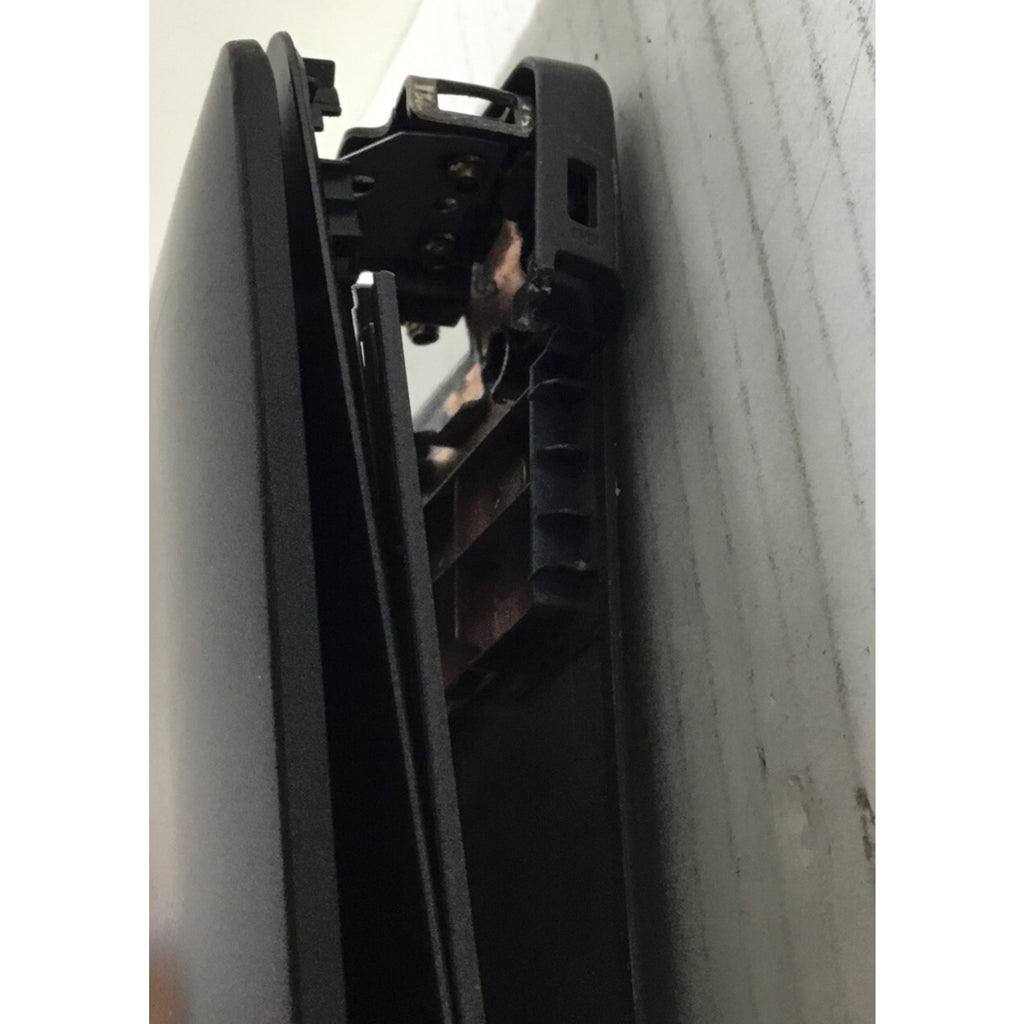 Ideapad 330-17IKB i5-8250U 4GB Ram No Battery No HDD No LCD No Adapter No CD-ROM