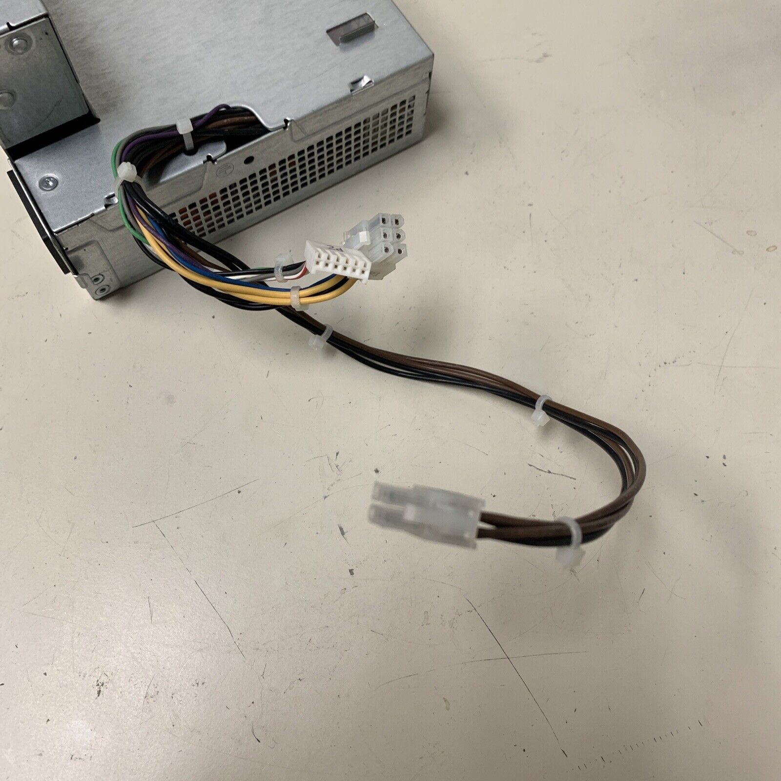 HP 611482-001 Elite 8200 / 8300 240W 6 Pin Desktop Power Supply PC9058