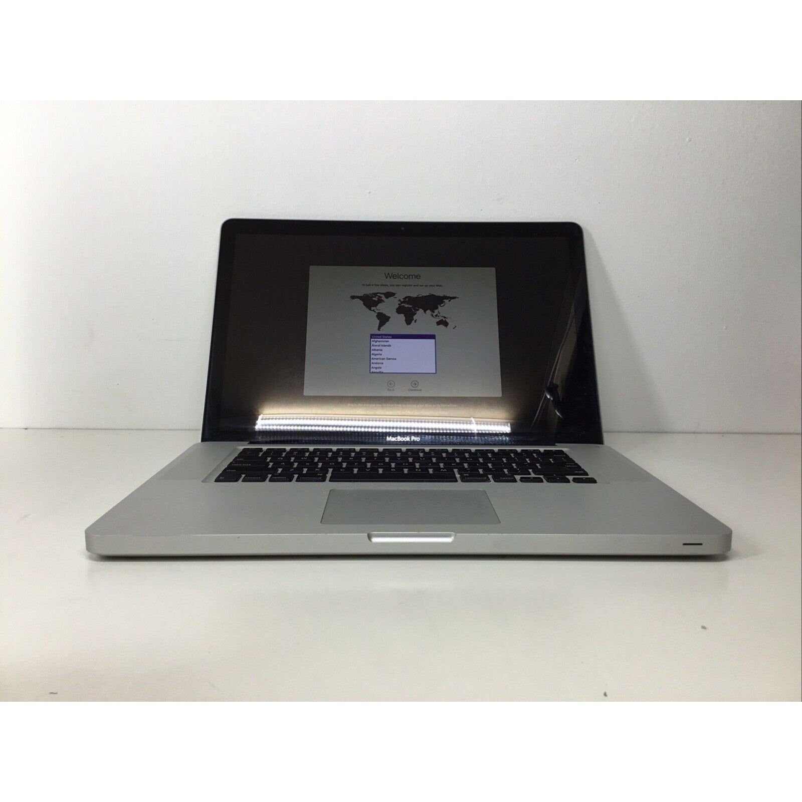 Apple MacBook Pro A1286 15" Silver Laptop 2010