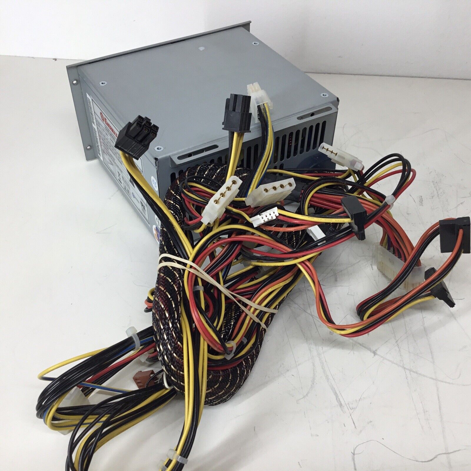 Enermax EG565P-VE S2FC2A2 535W ATX 12V Power Supply - For Parts