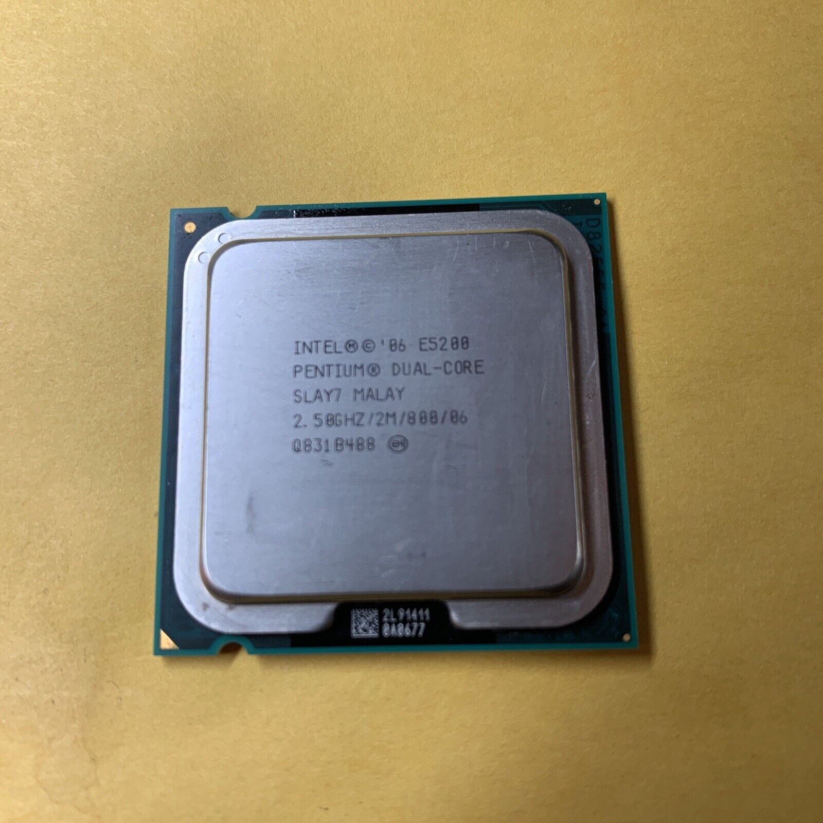 Intel SLAY7 Pentium Dual Core E5200 2.50GHz/2M/800 Socket 775 CPU Processor