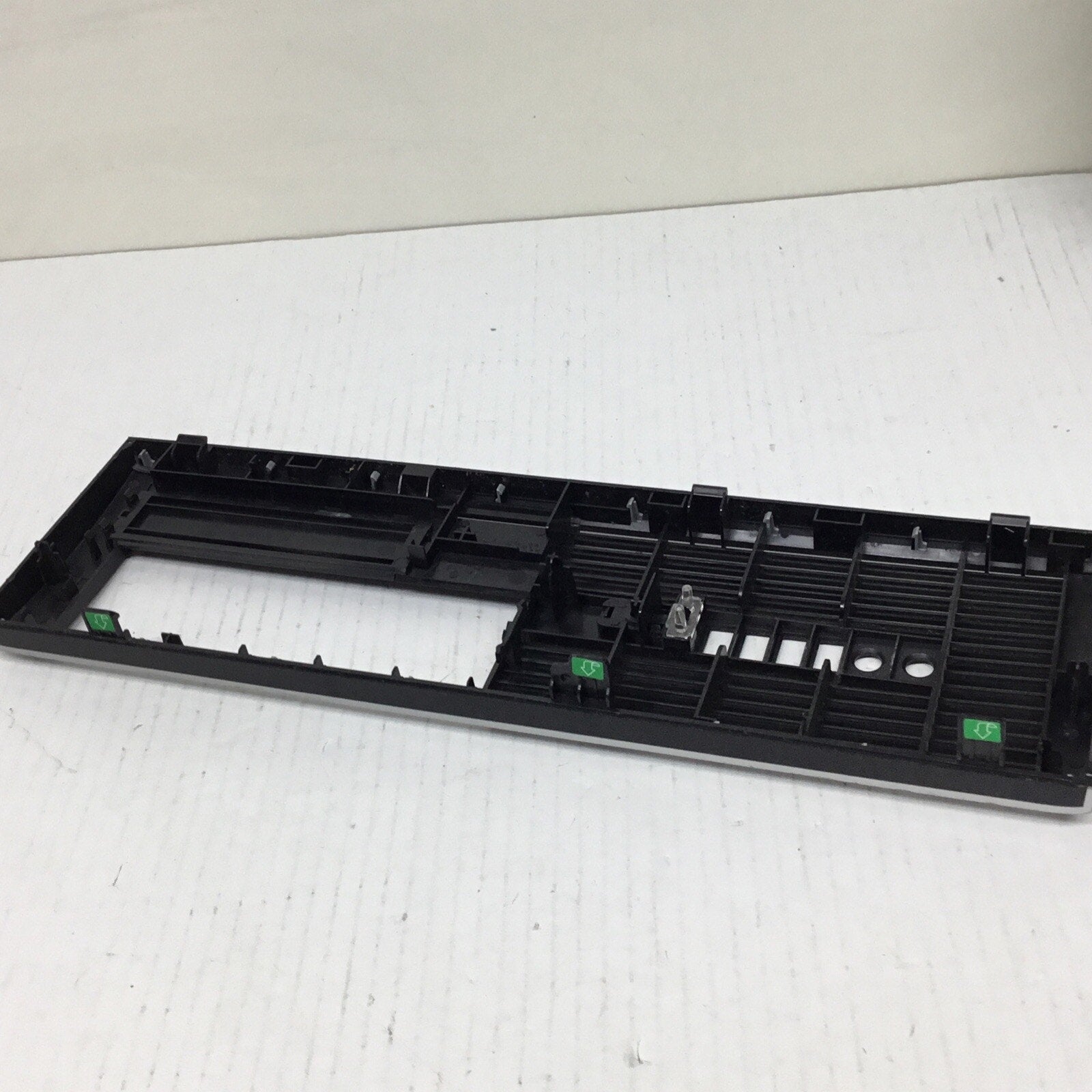 HP Compaq PE60054 ELite 8000 Desktop Front Bezel 452692-002