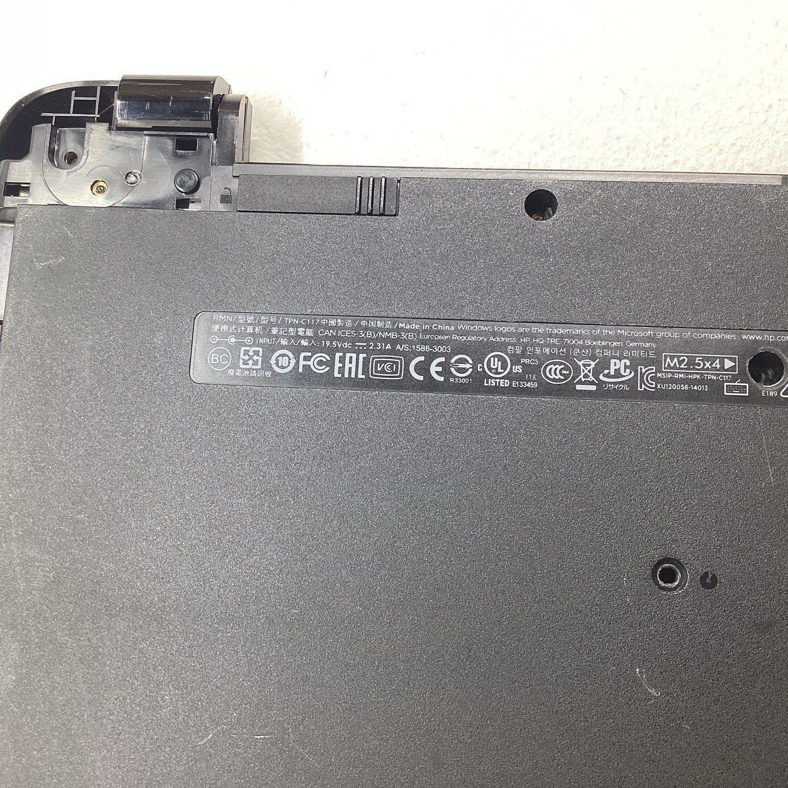 HP 15-R011DX 15" Laptop Intel Pentium Missing Parts Read - For Parts