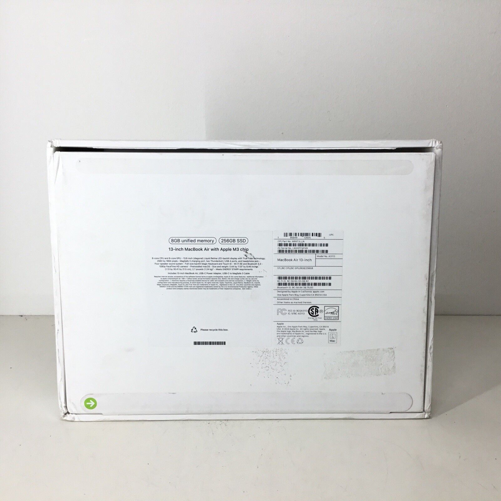 2024 Apple MacBook Air 13.6" M3 Chip 256 GB SSD 8GB RAM 8-Core GPU MRXT3LL/A