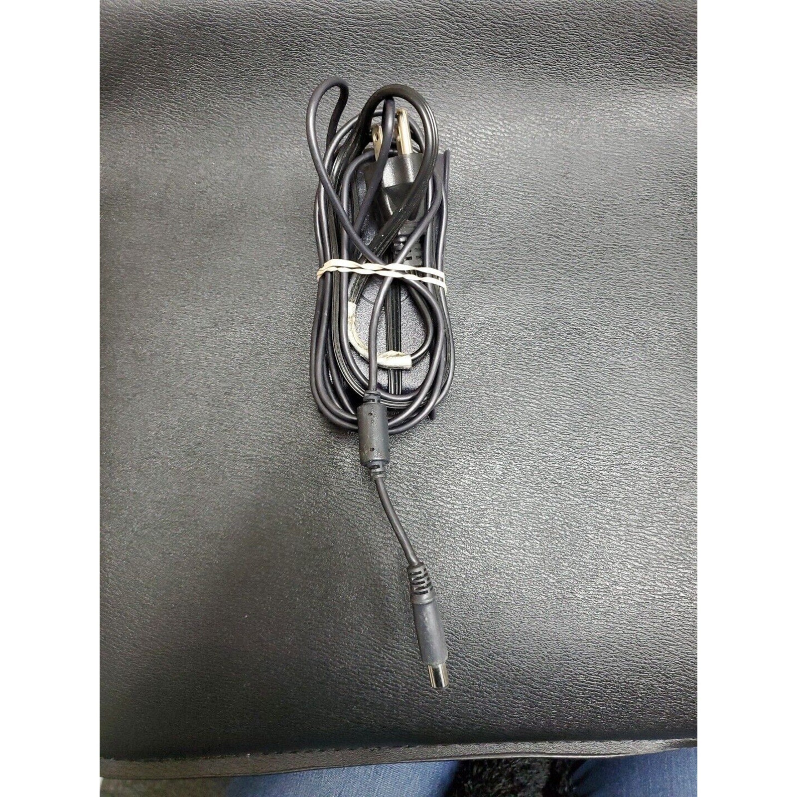 Genuine Dell PA-12 Model: PA-1650-05D 65W AC Adapter 19.5V 3.34A 05U092