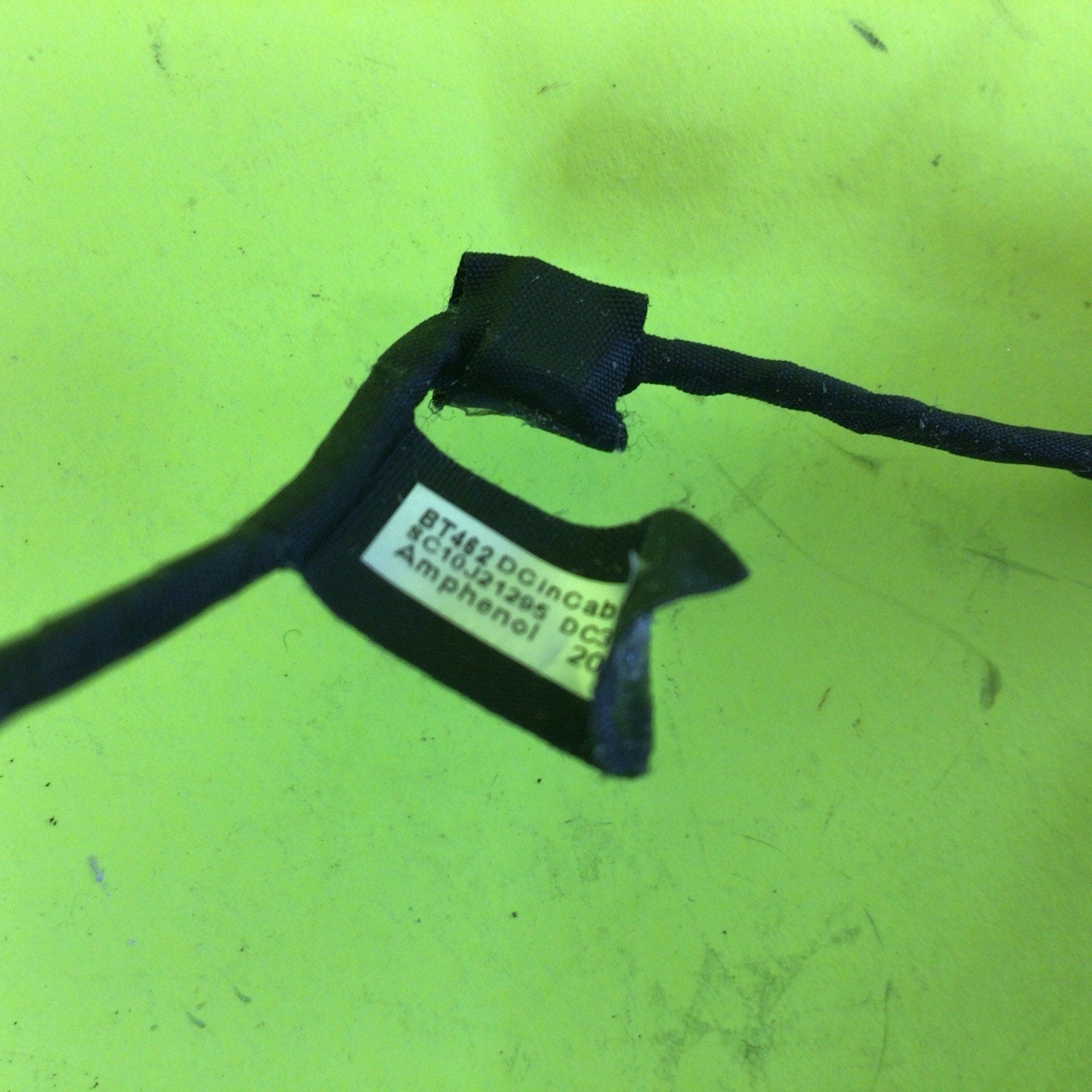 Lenovo ThinkPad T640 Charging Port