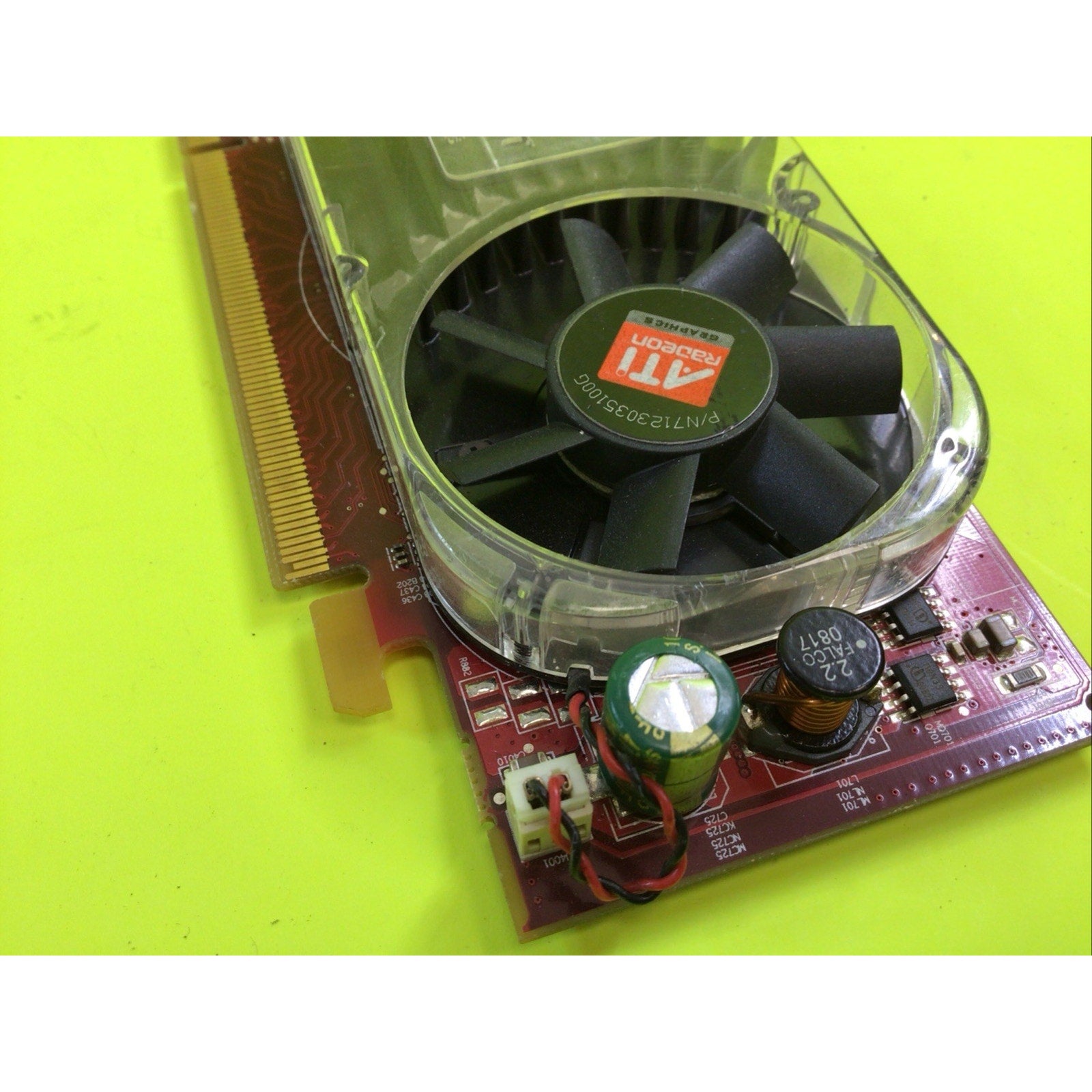 ATI Radeon HD 2400 XT 256MB PCIE 102B2761700 Video Card