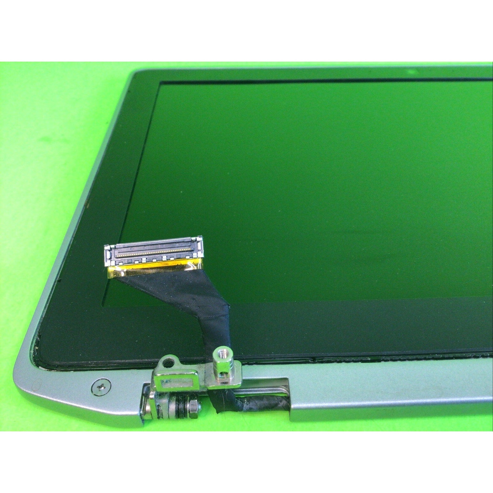 Genuine Dell Latitude E6320 - 12.5" HD Display w/Hinges & Cables - Tested