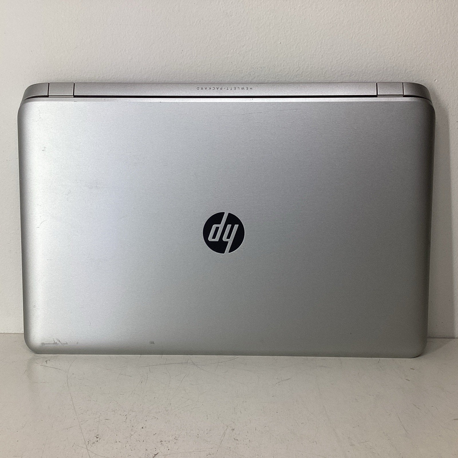 HP 17-f037cl 17.3" Laptop AMD A8 No RAM, HDD, Battery - For Parts