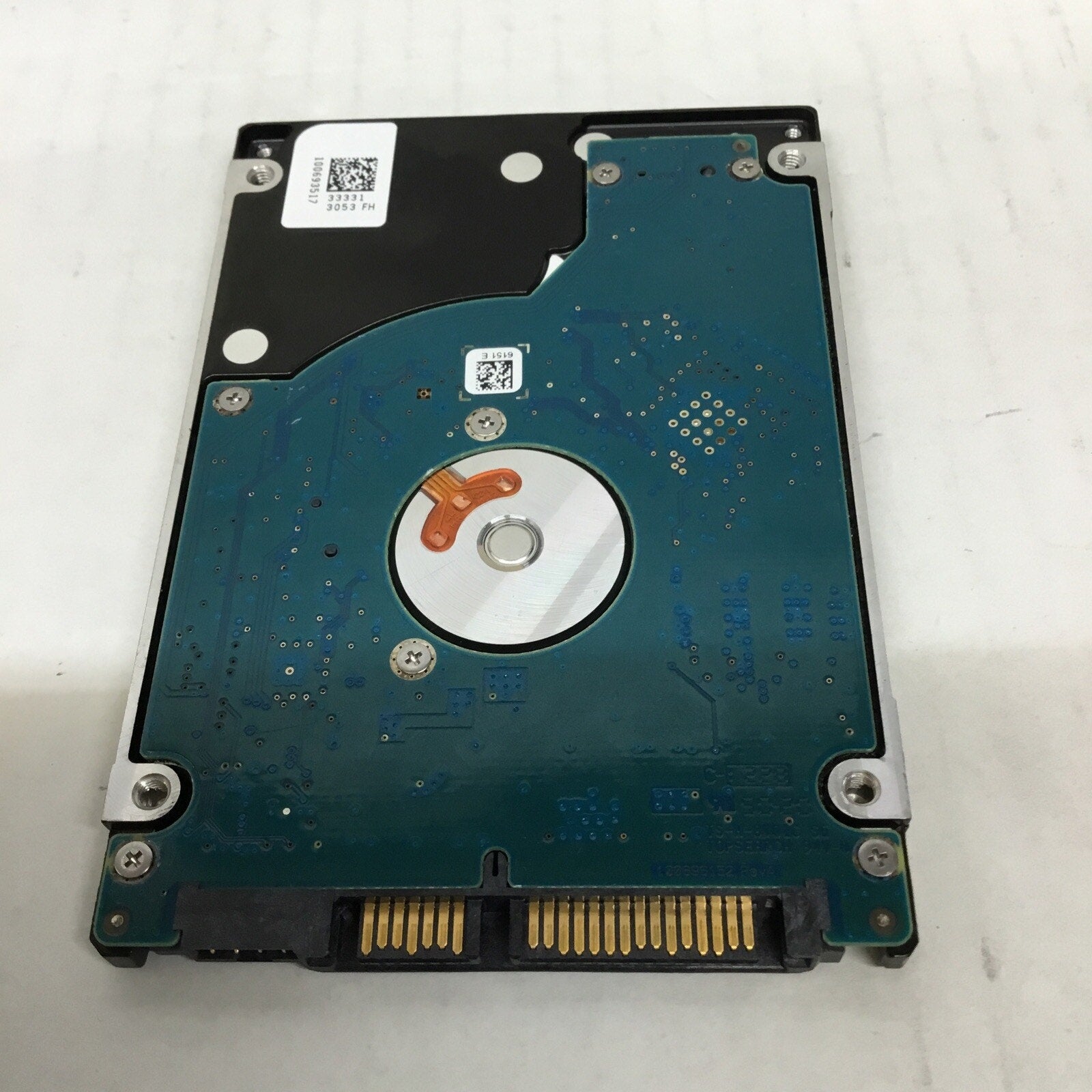 Seagate Momentus Thin ST320LT012 9WS14C-285 2.5" 320GB Hard Drive