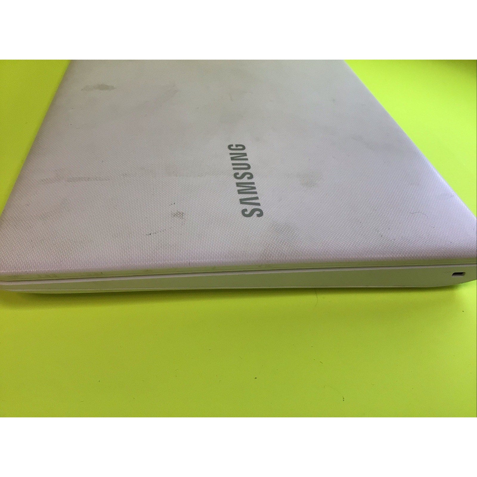 Samsung NT300E5K-L56S i5-5200U 8GB RAM NO HDD Laptop FOR PARTS or REPAIR
