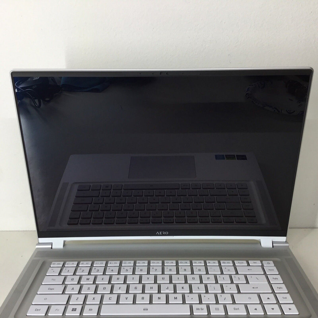 Gigabyte AERO 16 OLED Gaming Laptop i9-13900H 32GB RAM 1TB SSD RTX 4070