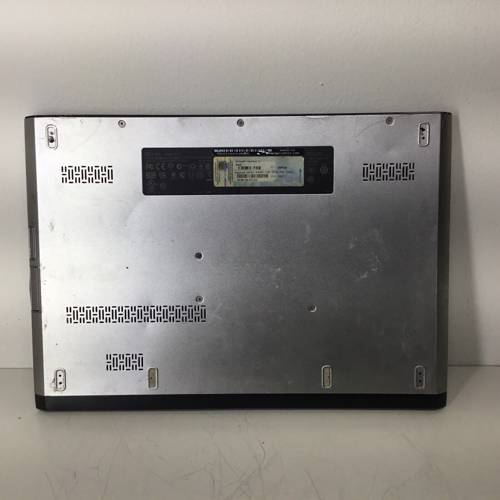 Dell Vostro V13 13.3"Laptop Genuine Intel U7300 1.30GHz 2GB RAM - For Parts