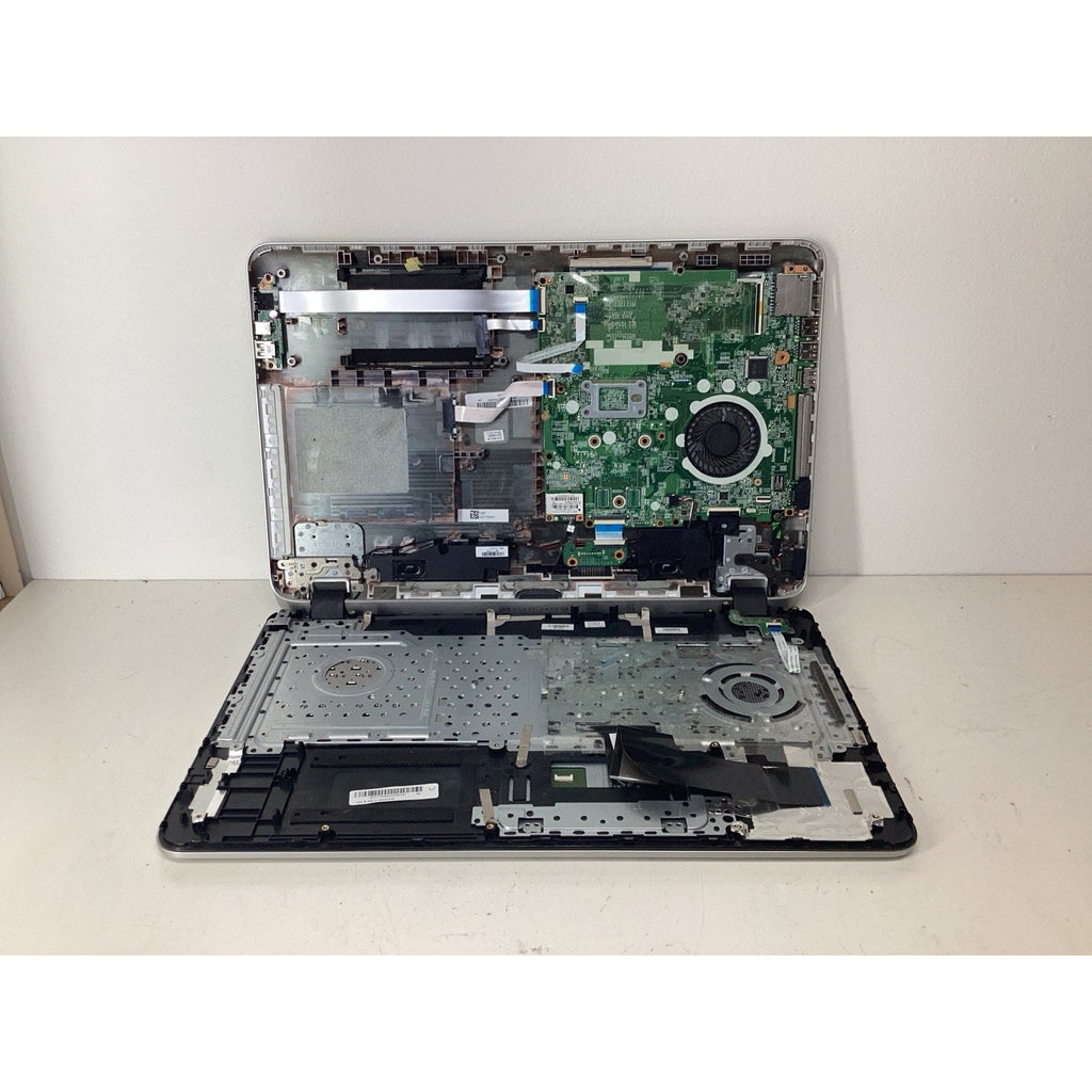 HP 17-f037cl 17.3" Laptop AMD A8 No RAM, HDD, Battery - For Parts