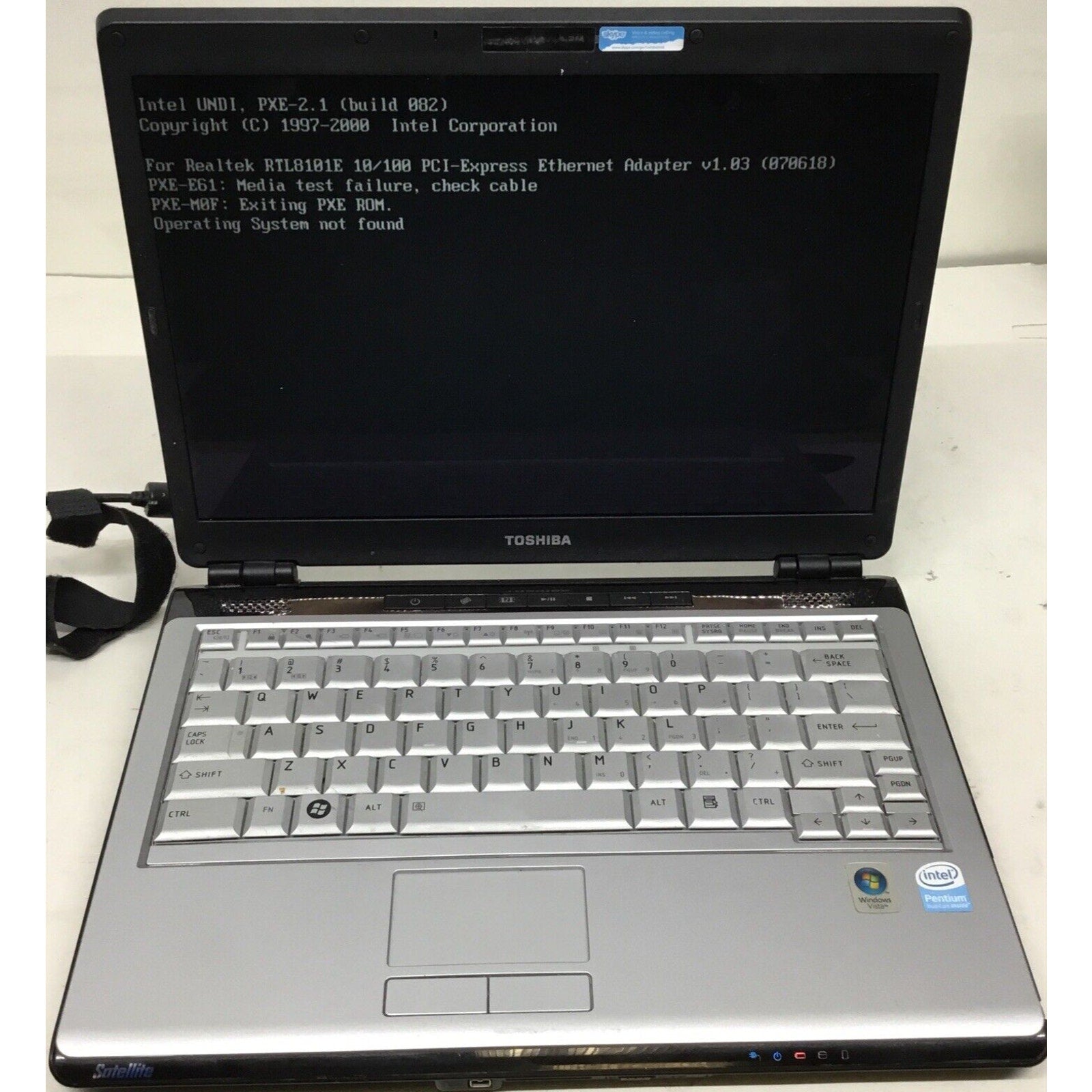 For Parts Toshiba U305-S7448 Pentium Dual Core No Adapter No HDD / Bad Battery