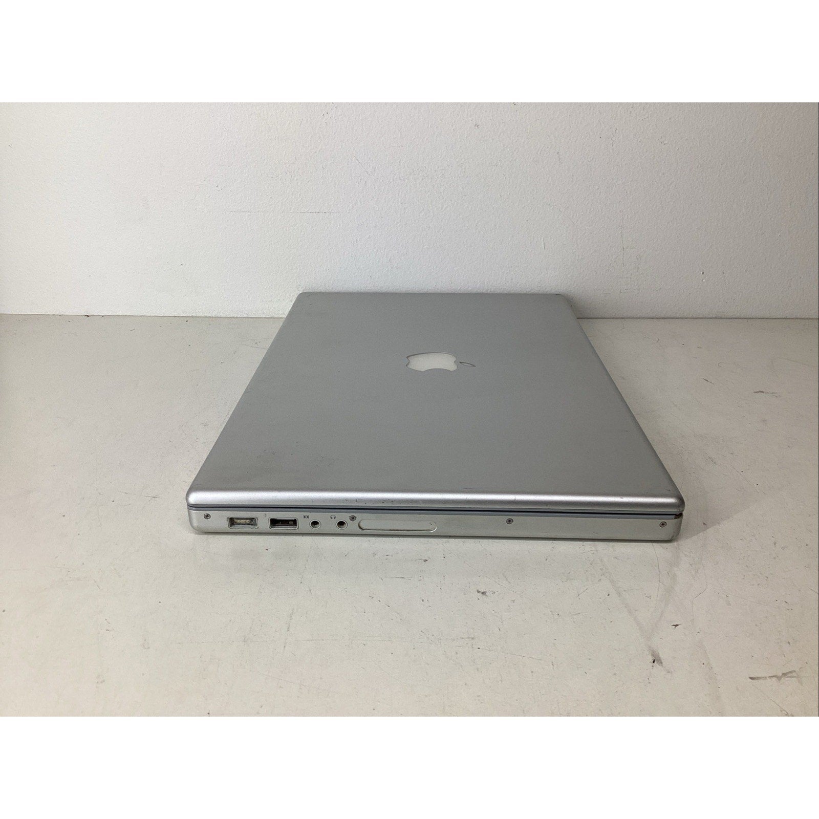 Apple MacBook Pro A1226 15.4" 2007 Intel Core Duo - For Parts