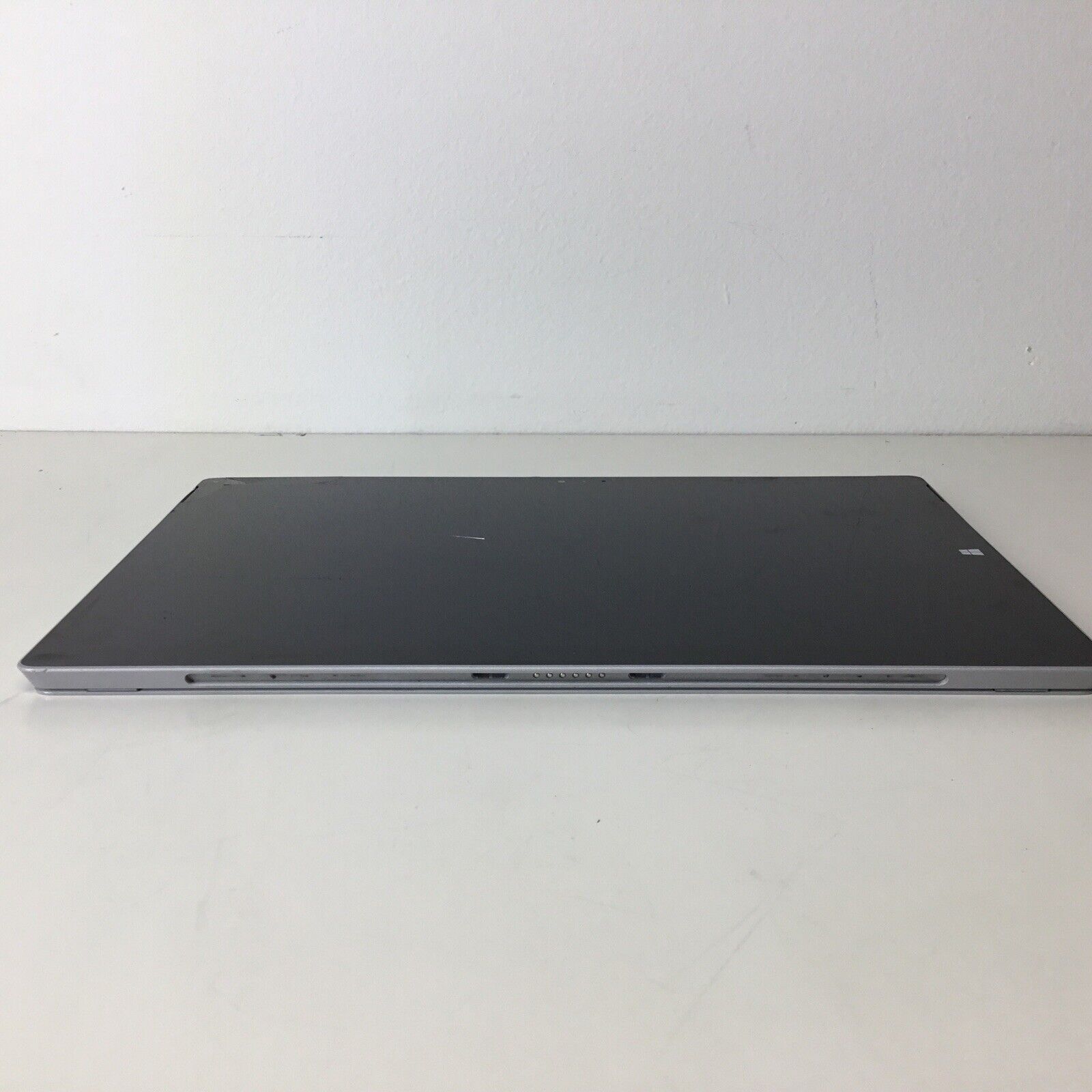 Microsoft Surface Windows Pro 8 Tablet i3 64GB SSD - For Parts