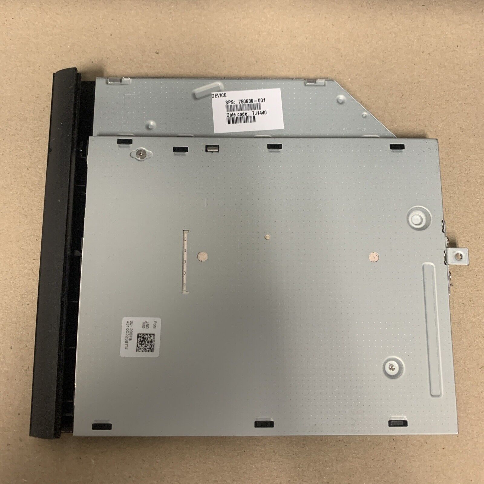 Hewlett-Packard Genuine Laptop DVDRW Burner Drive SU-208 700577-FC1 / 750636-001