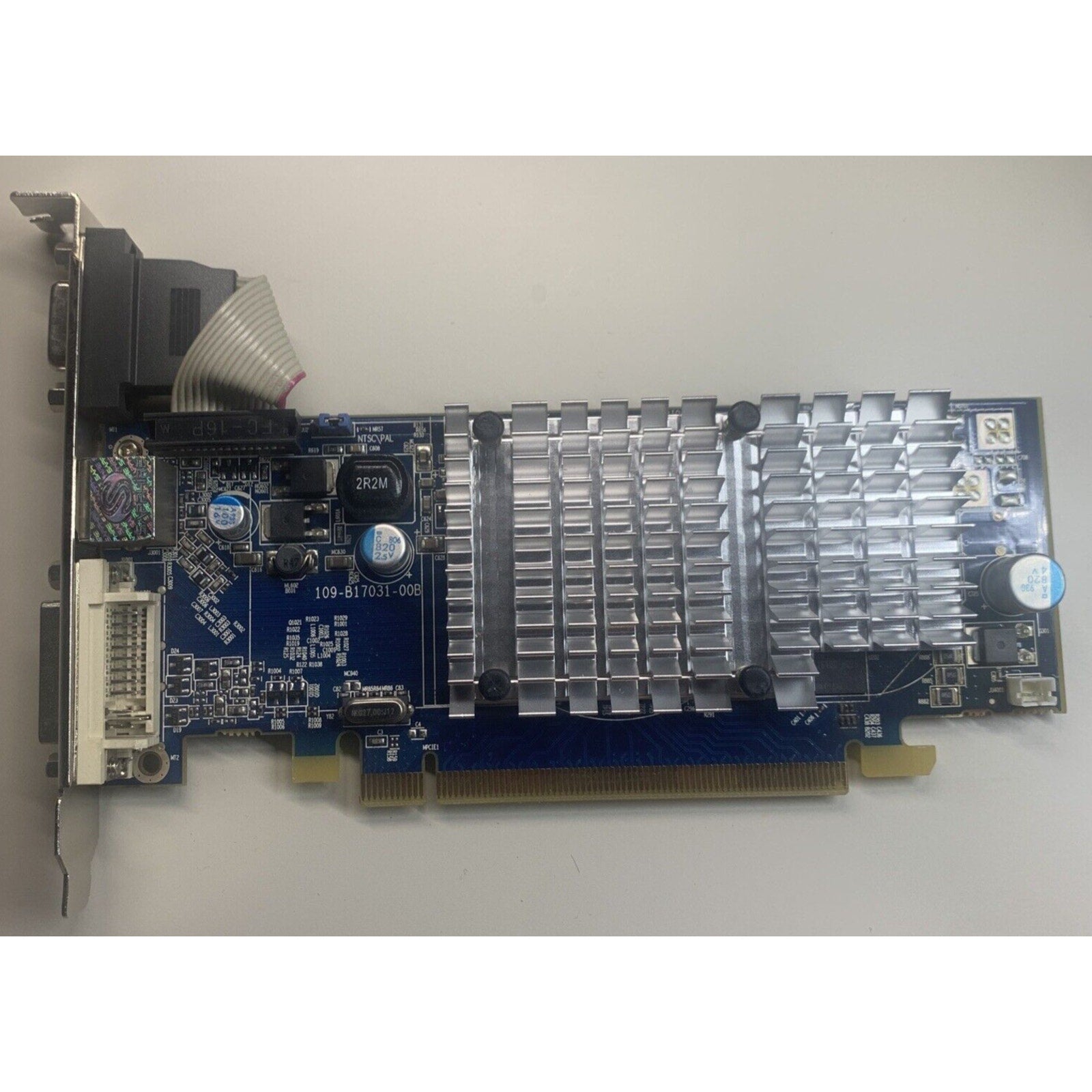 ATI 188-0CE40-005SA Radeon HD3450 PCIe Graphics Video Card 512MB DVI VGA SVIDEO