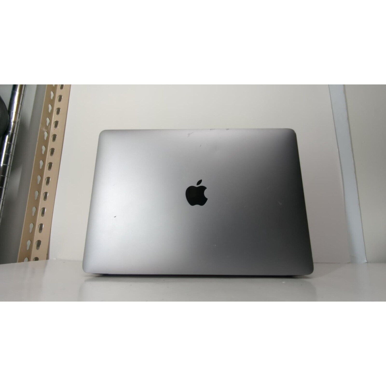 Apple MacBook Air 13" - Intel Core i5, 16GB RAM, 500GB SSD (A1932)