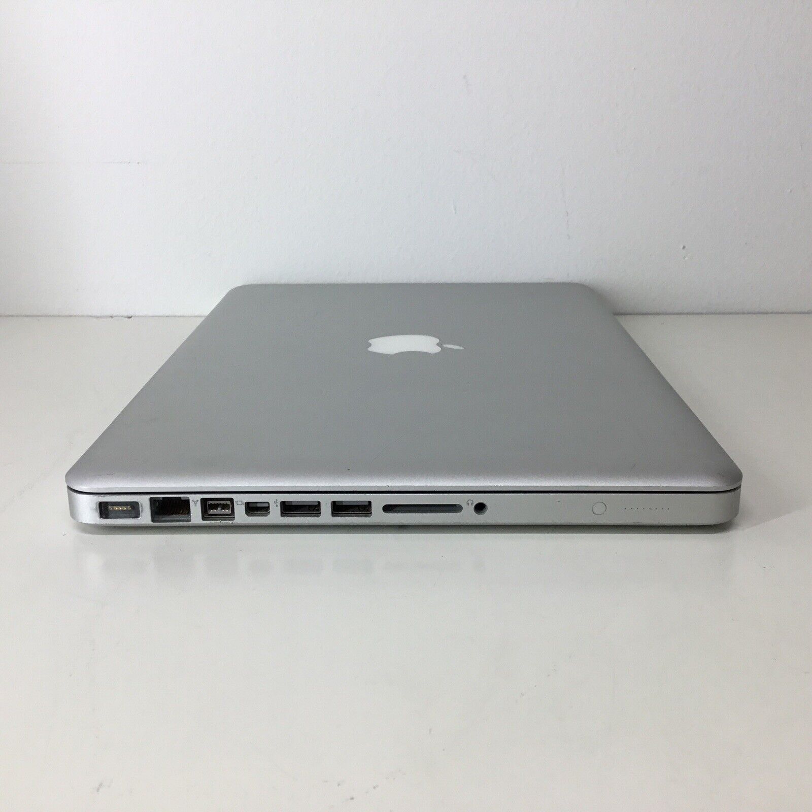 Apple MacBook Pro 13 Inch 2010 Core 2 Duo 2.4GHz Ram 250GB HDD - For Parts