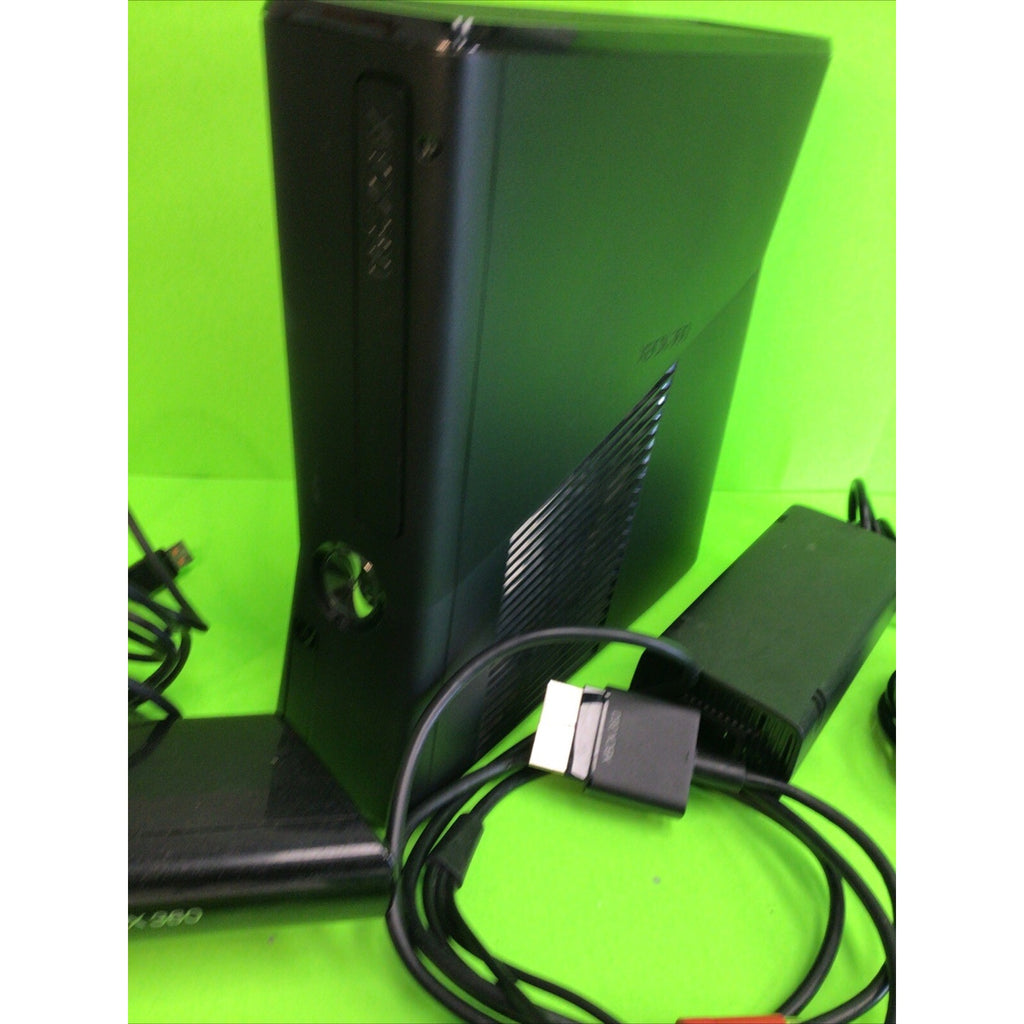 Microsoft Xbox 360 S 2GB Console Bundle With Kinect 2 Controllers 5 Games