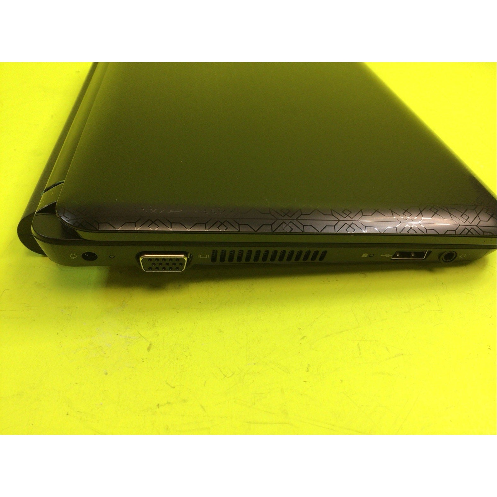 HP Mini 210-1076NR Netbook Laptop FOR PARTS or REPAIR