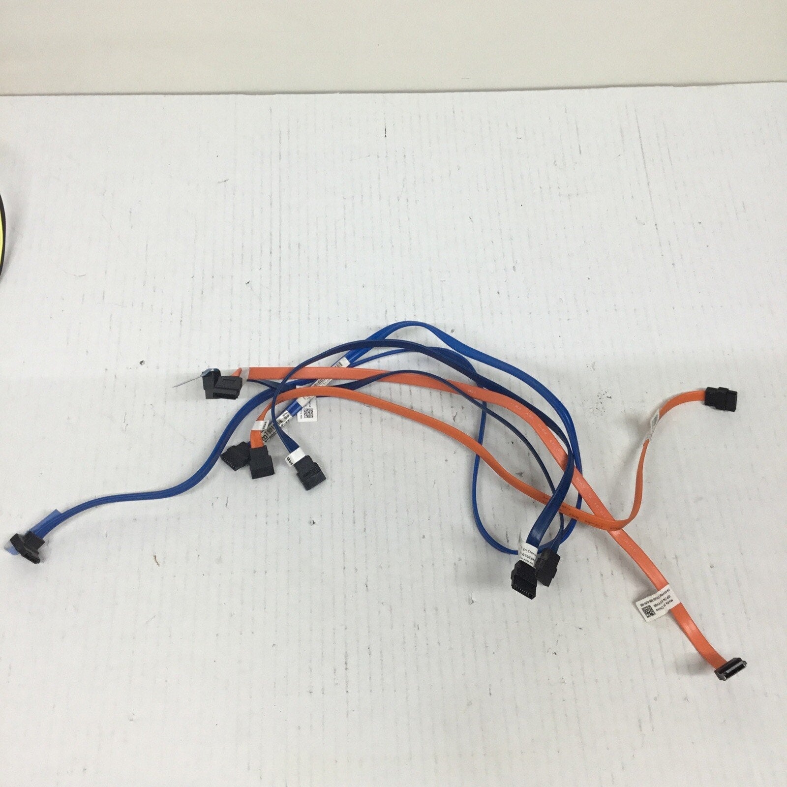 Varity of Dell Sata Cables 01VY00 060MFJ 00KK3X 0TS218 5 Total