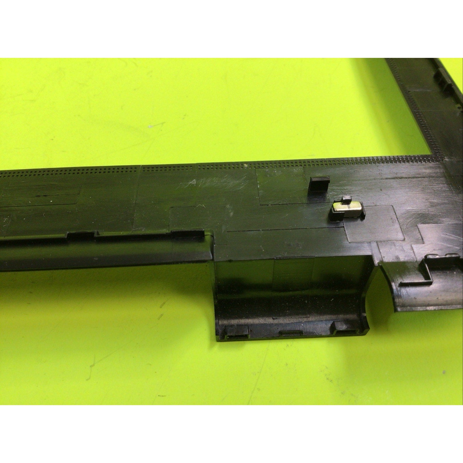 HP Pavilion 17-X116DX LCD Front Bezel