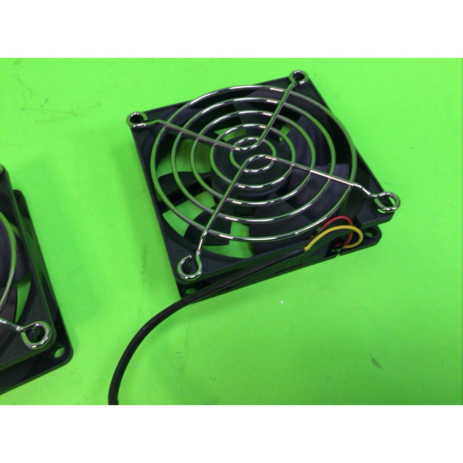 Lot of 3 pcs T&T 8020M12B-NF1 Fans and Grills 80 x 80 x 20mm