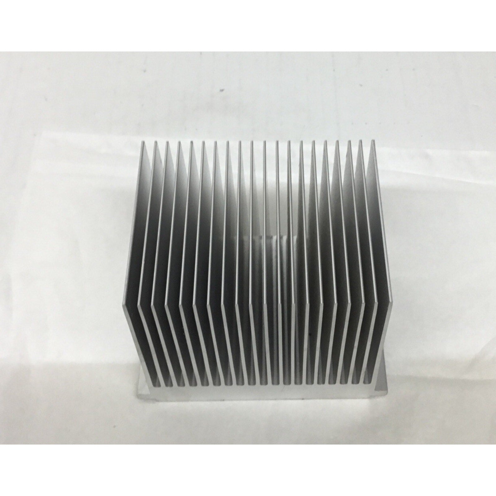 Dell 9Y692 09Y692 Rev A01 0620 Heatsink No. CN-09Y692-73304-65J-09AH Silver Used