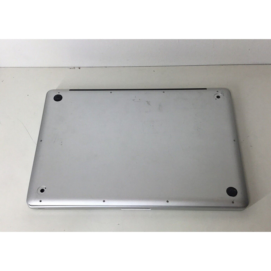 Apple MC118LL/A Duo P8700 2.53GHz 4GB RAM 250GB HDD 15" MacBook Pro - For Parts
