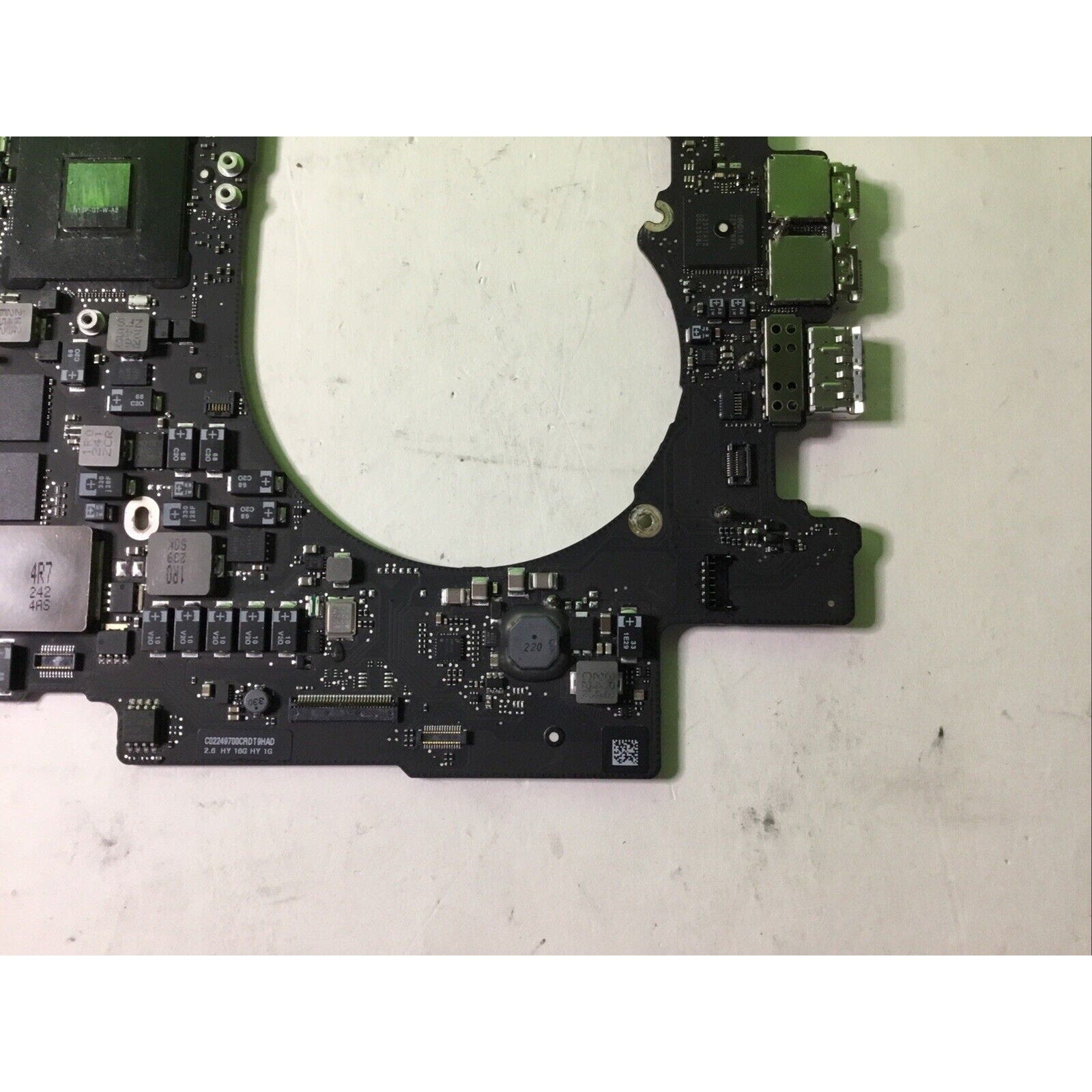 Apple MacBook Pro 15" A1398 2.3GHz i7 8GB Logic Board 820-3332-A FOR PARTS
