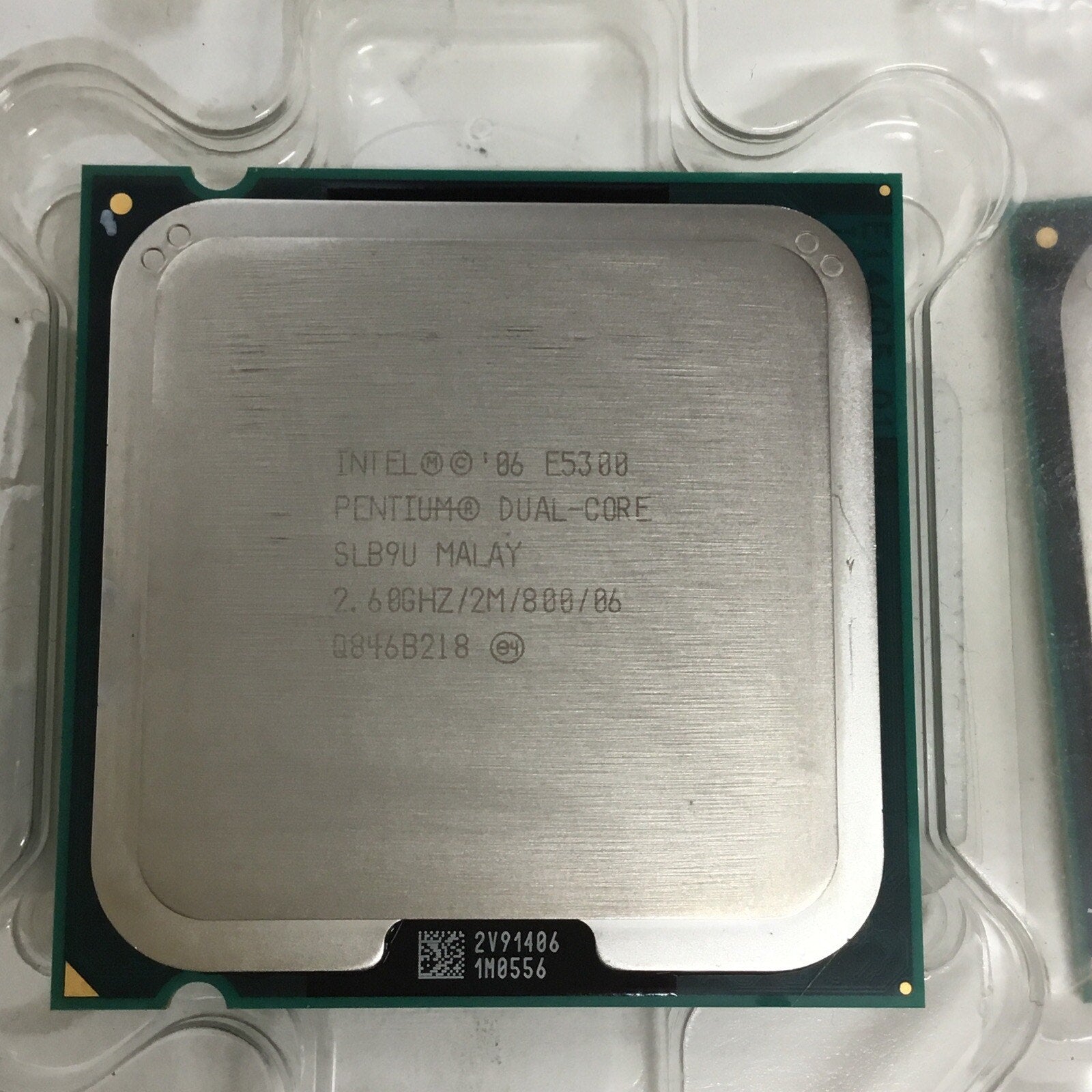 Lot of 2 Intel Pentium E5300 SLB9U 2.60ghz Dual Core CPU Processor