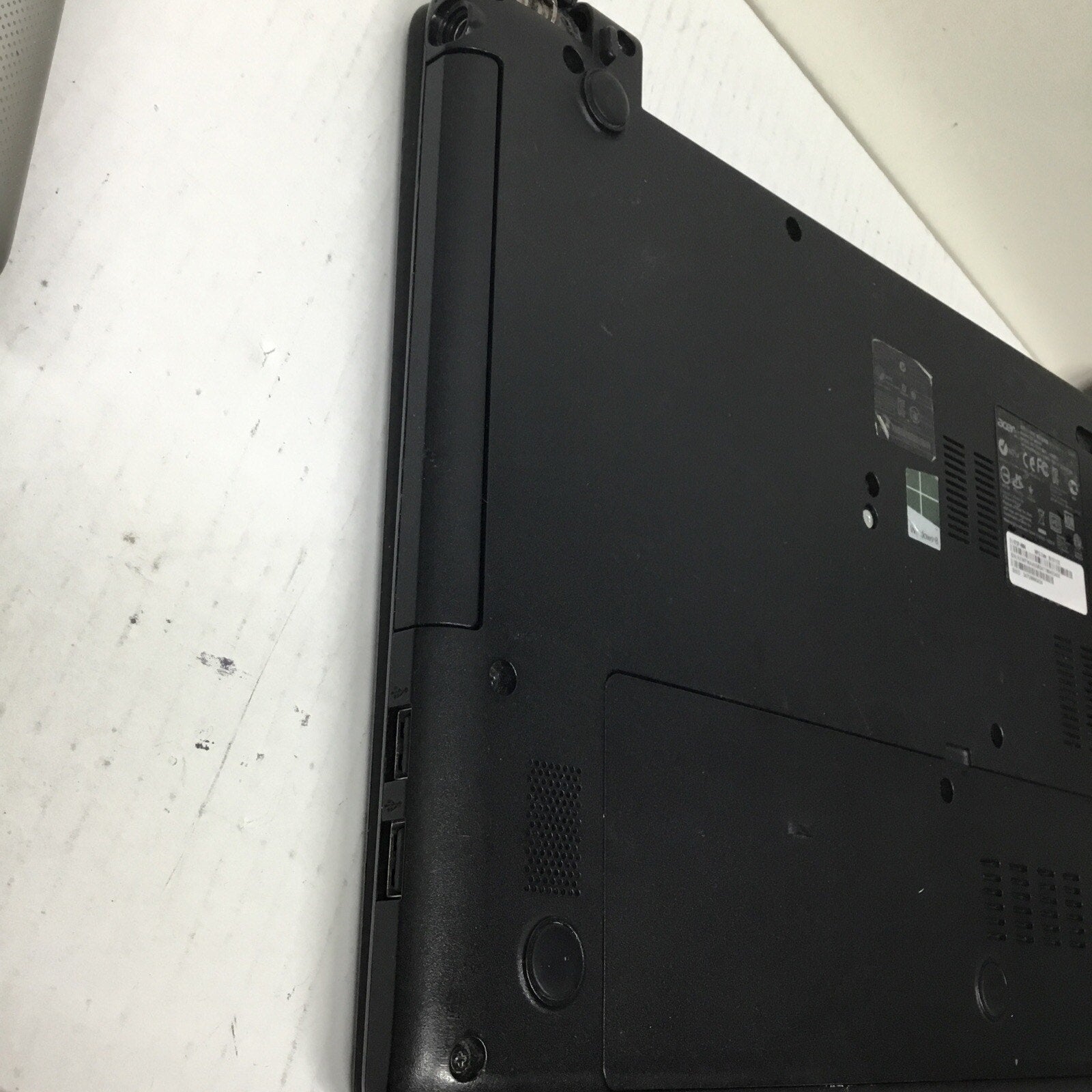 Acer Aspire E1 Series E1-572P-6884 V5WE2 For Parts READ DESC