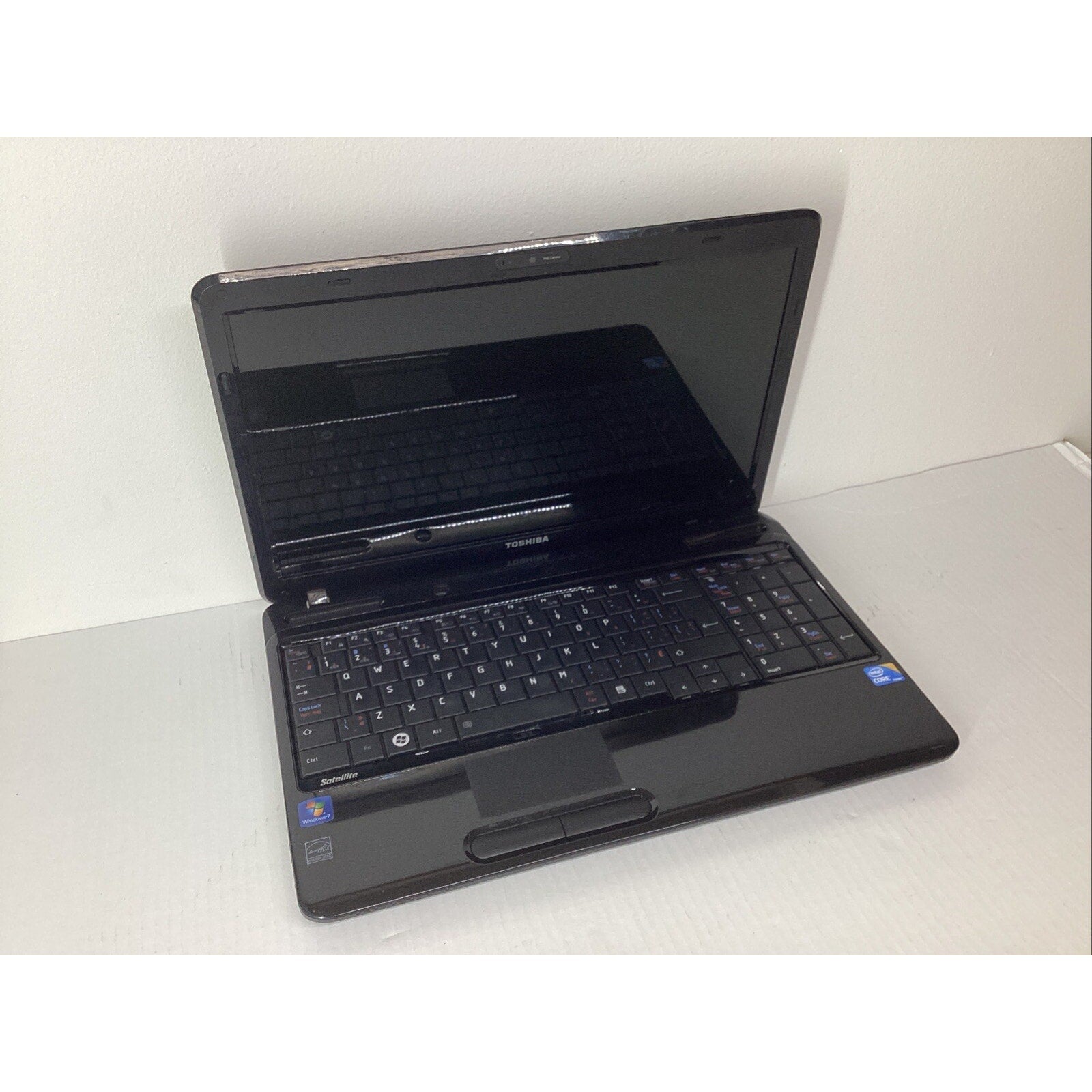 Toshiba Satellite L650-01H Laptop Intel Core i3 4GB RAM 500GB No Batt-For Parts