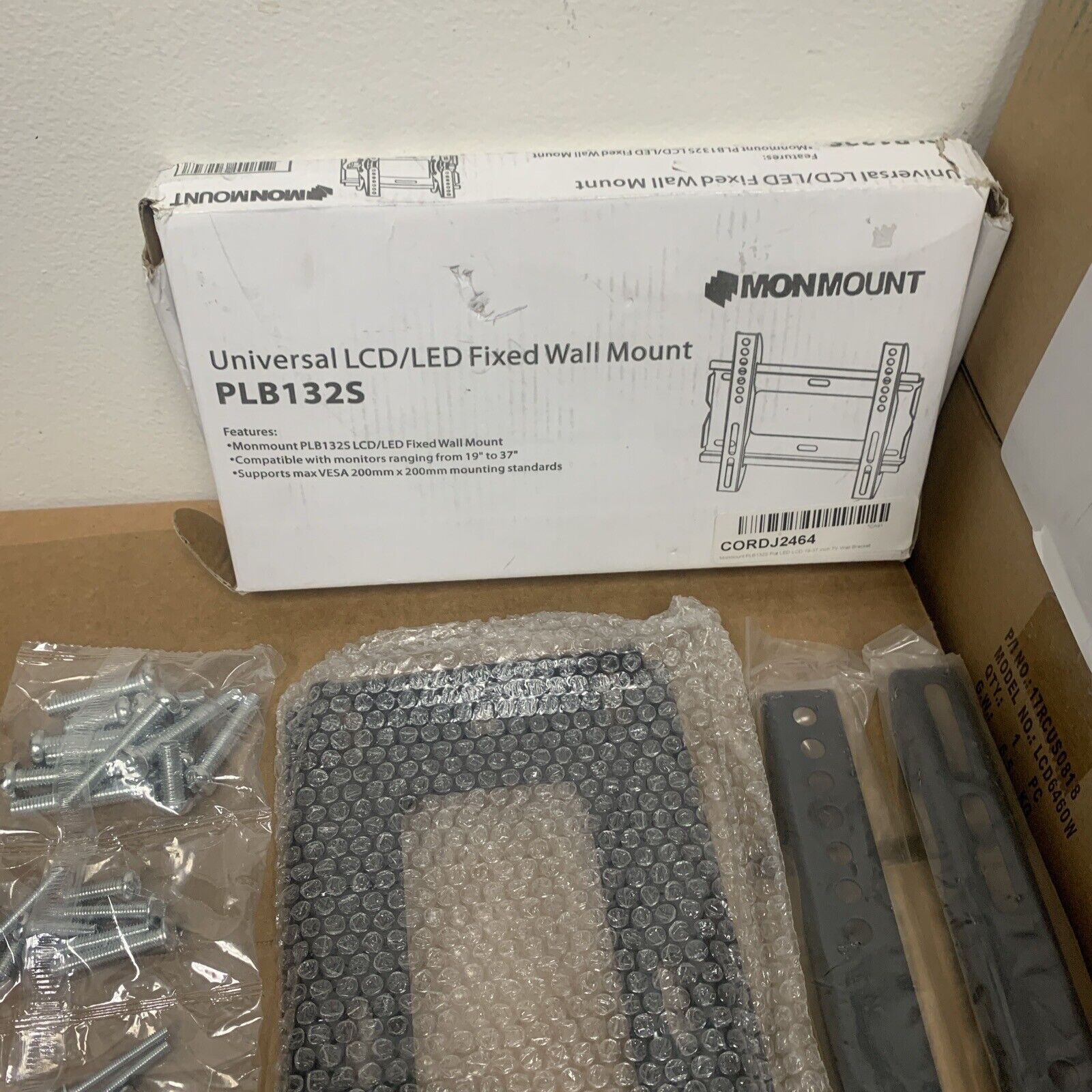 Monmount Fixed TV Wall Mount for Most 19" - 37" Flat-Screen TVs - Black, DIY