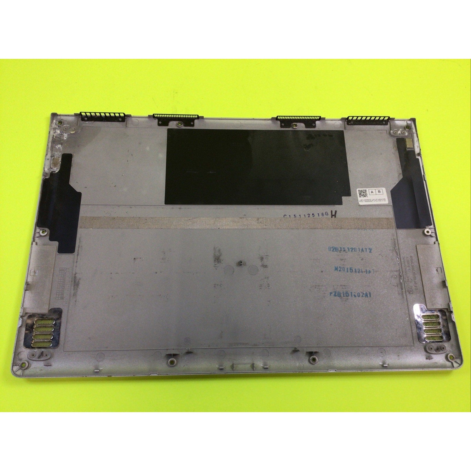 Lenovo Yoga 900-13ISK Bottom Cover 80MK002CUS AM0YV0003000SLH