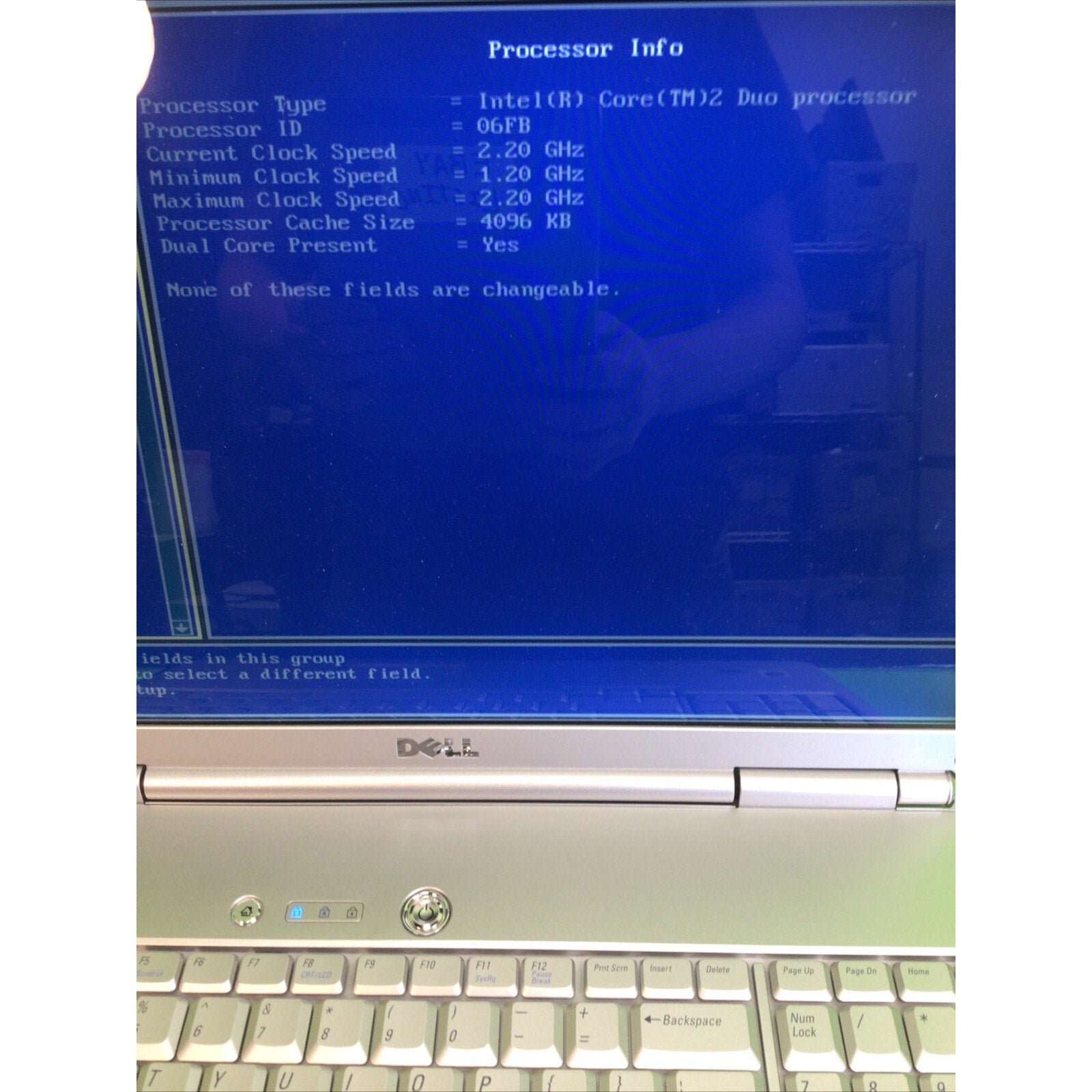 Dell Inspiron 1720 Core 2 Duo 2.20 GHz 4GB RAM No HDD/SSD Boots To Bios