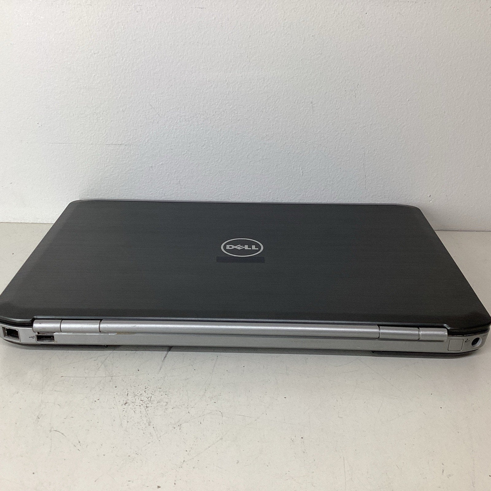 Dell Latitude E5520 15.6" Laptop 2.5GHz i5-2520M 3GB RAM 250GB HDD - For Parts