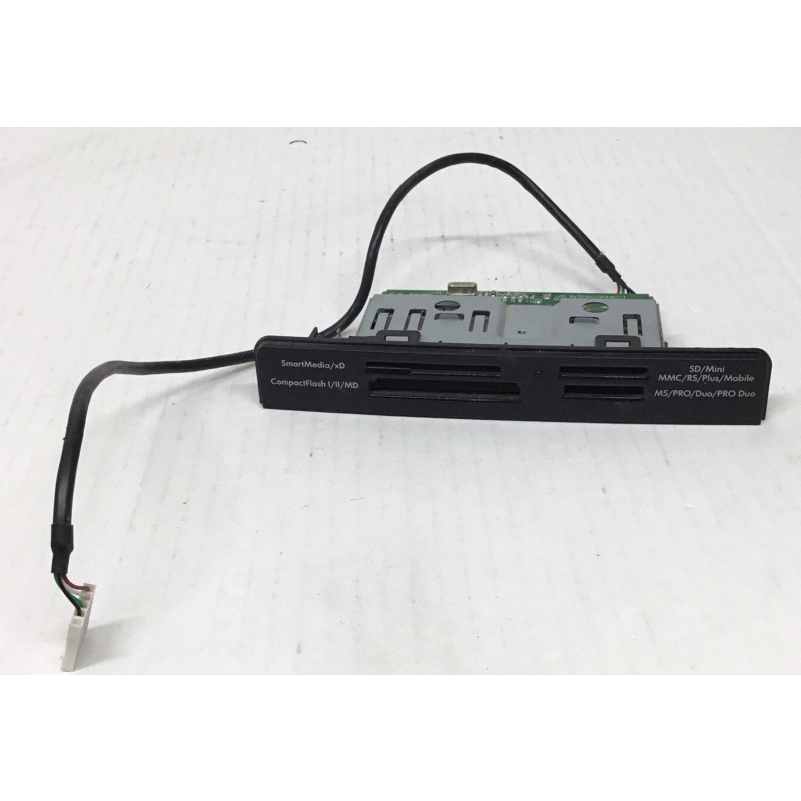 HP Pavilion Desktop Computer Media Card Reader 5070-2566 w/ Front Bezel & Cable