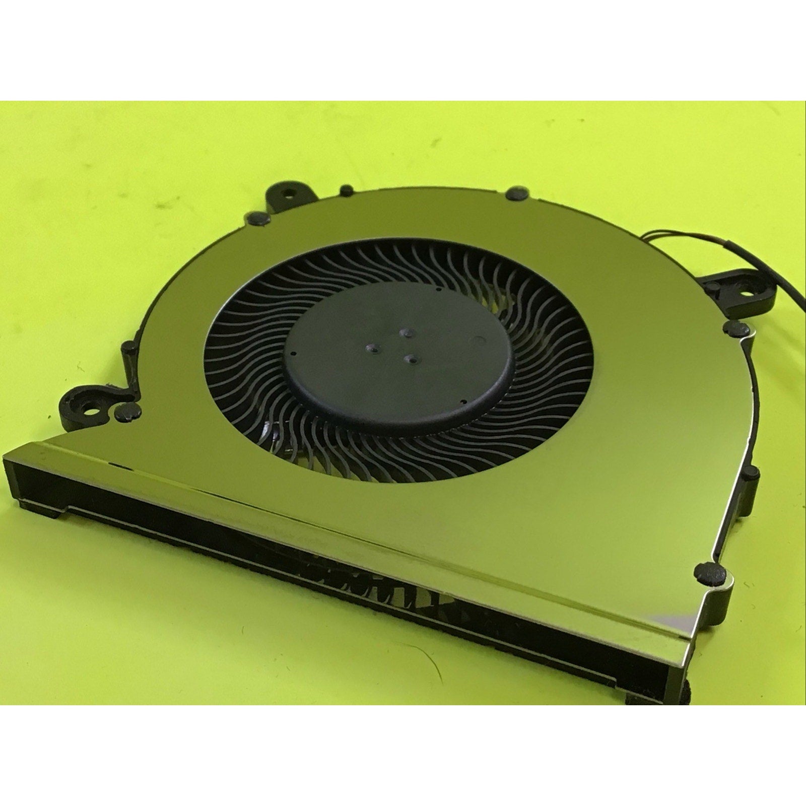 Delta CPU Cooling Fan NS85A04 BA31-00165A 6X10N8R
