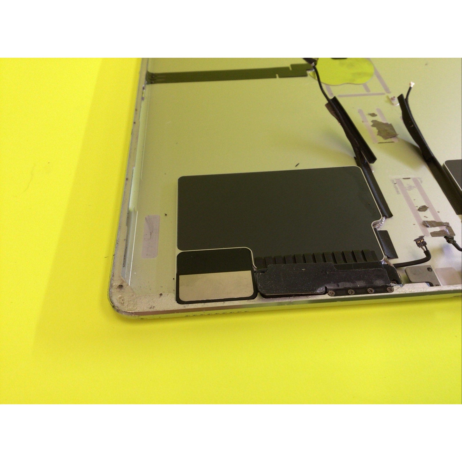 Apple iPad Pro 12.9 A1584 Silver Housing and Screw/Shield Set